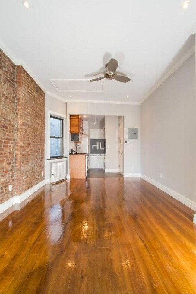 Building Photo - Act now on this gorgeous 1BR 1BTH apartmen...