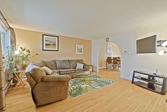 Building Photo - 3508 Givernaud Terrace