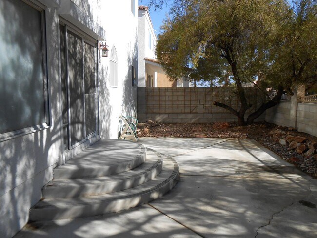 Building Photo - 3468 Martin Hall Dr