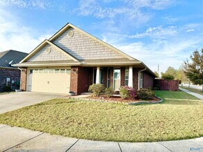 Building Photo - 600 NW Cove Water Ln