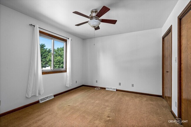 Building Photo - 13831 S Mallard Dr