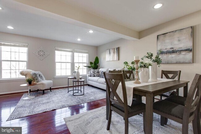 Building Photo - 7217 Maidstone Pl