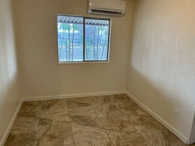 Building Photo - Cozy 3 bedroom 2 bathroom home in Mesa