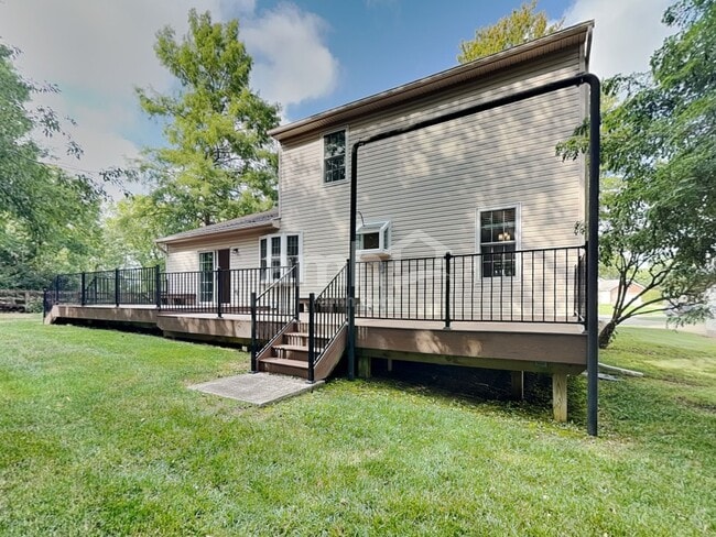 Building Photo - 1406 R J Ln