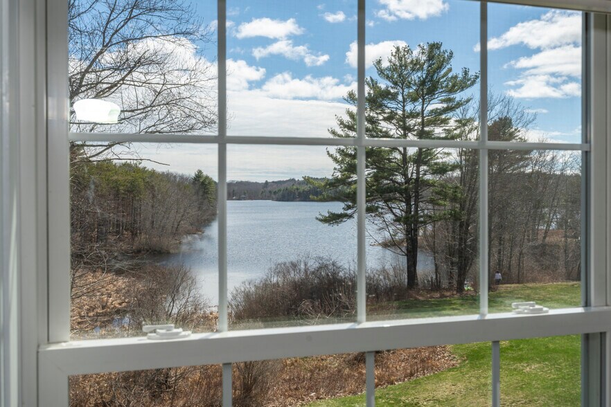 Building Photo - 693 Wiscasset Rd