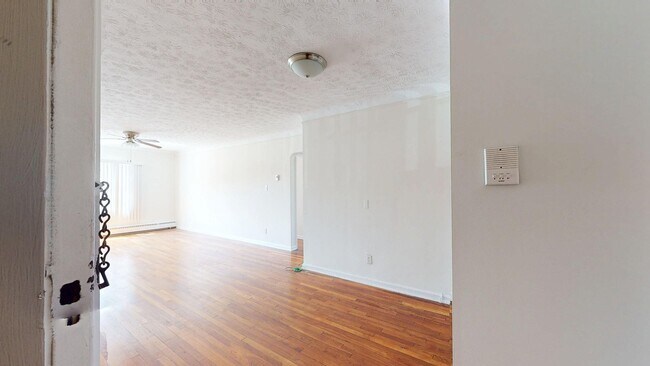 Interior Photo - Meadowbrook Apartments