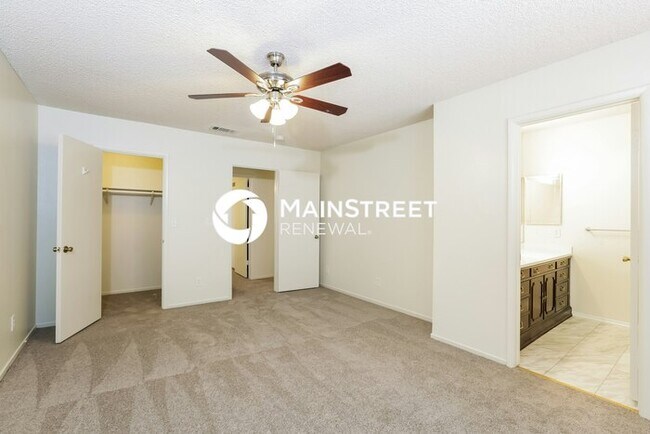 Building Photo - 3 Bedroom Pet-Friendly Home in Henderson, NV with Main Street Renewal