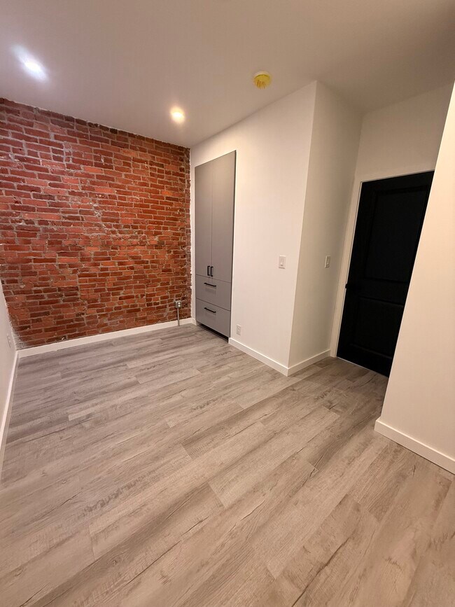 Building Photo - 3340 Potter St