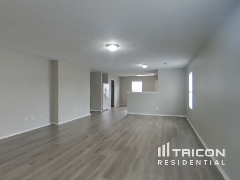 Building Photo - 5006 Hancock Cir