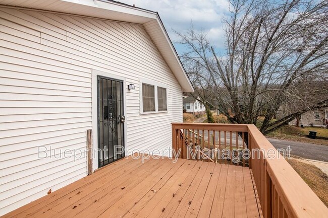 Building Photo - 718 78th St S