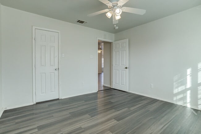 Building Photo - 1608 48th St