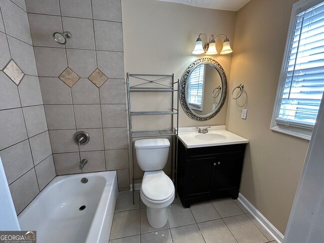 Building Photo - 2903 Vernon Ct