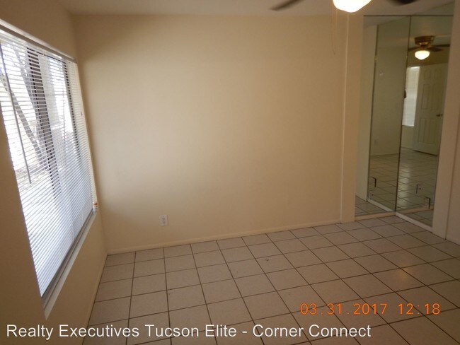 Building Photo - 6934 S Placita Colotlan