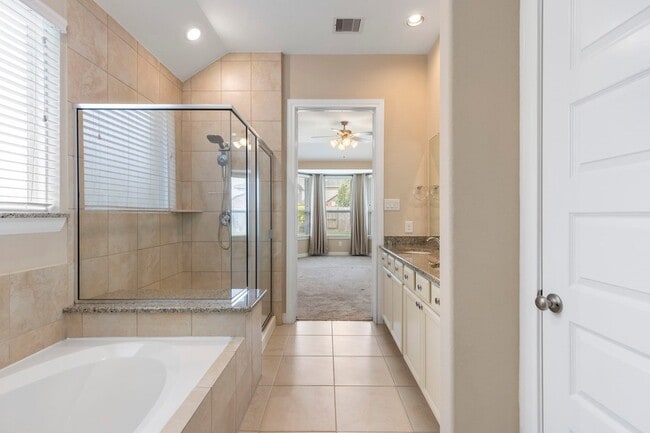 Building Photo - 18115 Westward Dale Dr