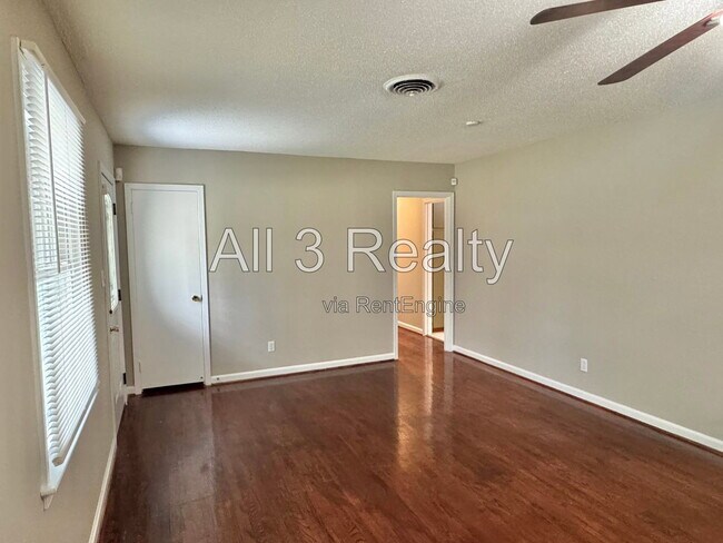 Building Photo - 1149 Beth Manor Dr