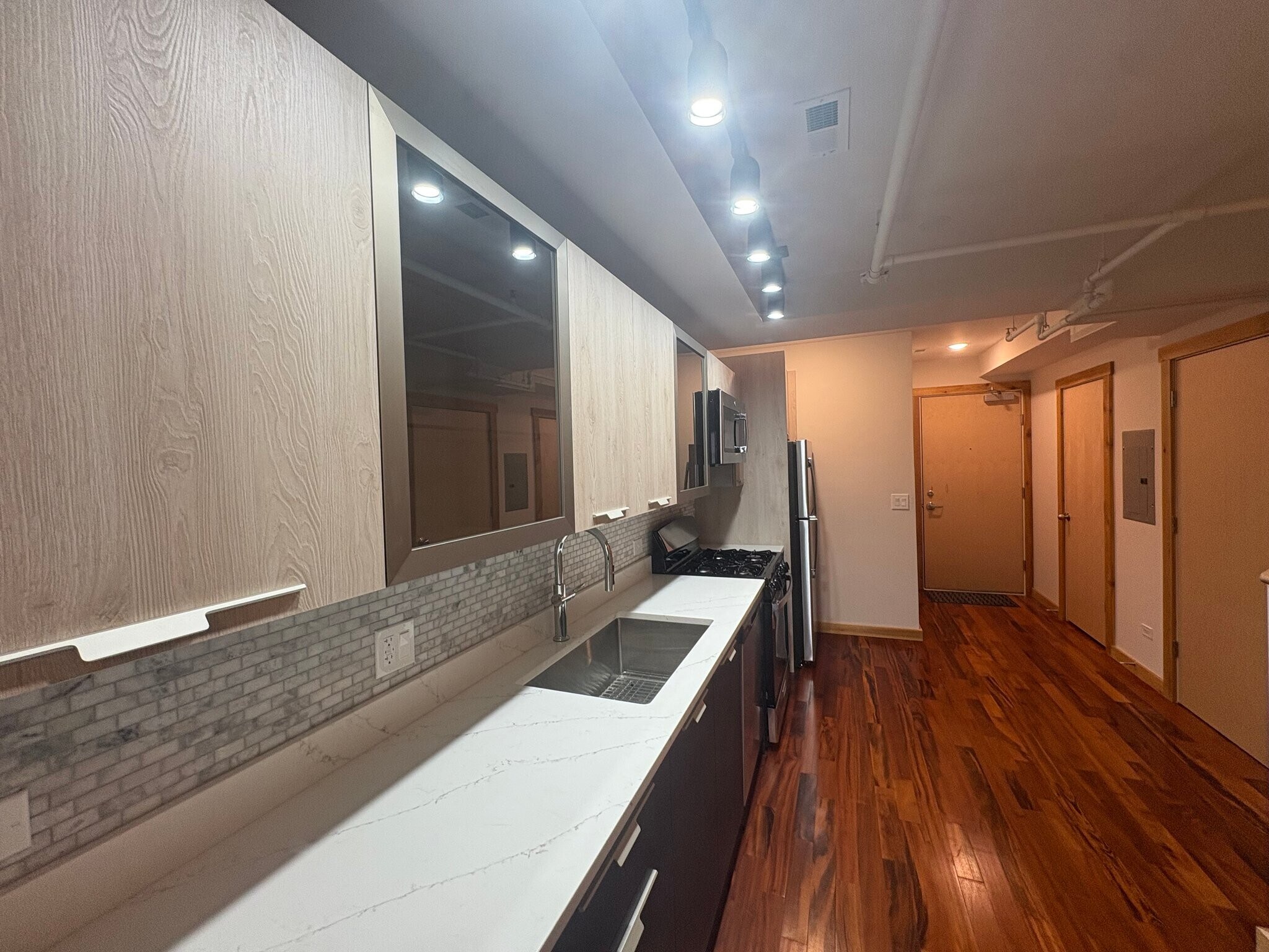 Building Photo - 4611 S Ellis Ave