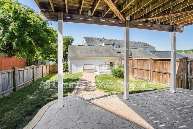 Building Photo - 2729 Celestial Dr