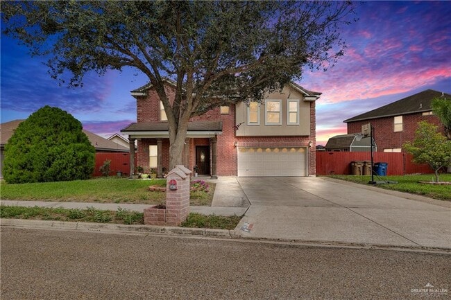 Building Photo - 3613 Los Lagos Dr