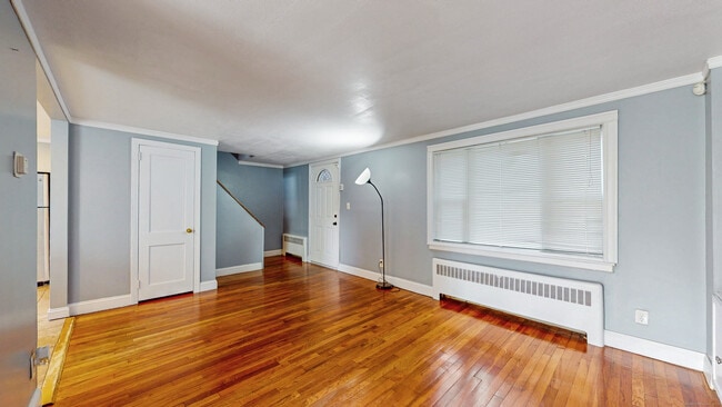 Building Photo - 72 Woodycrest Dr