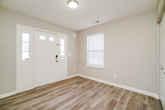 Building Photo - 4880 Grimm Dr