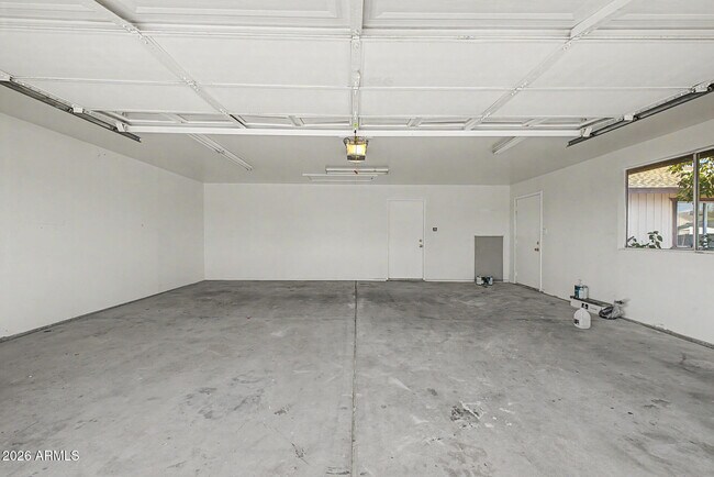 Building Photo - 16223 N 40th Pl