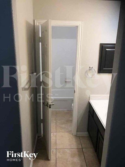 Building Photo - 14623 Castle Cove Ln
