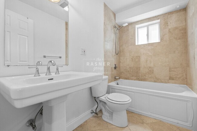 Building Photo - 139 Nottinghill Rd