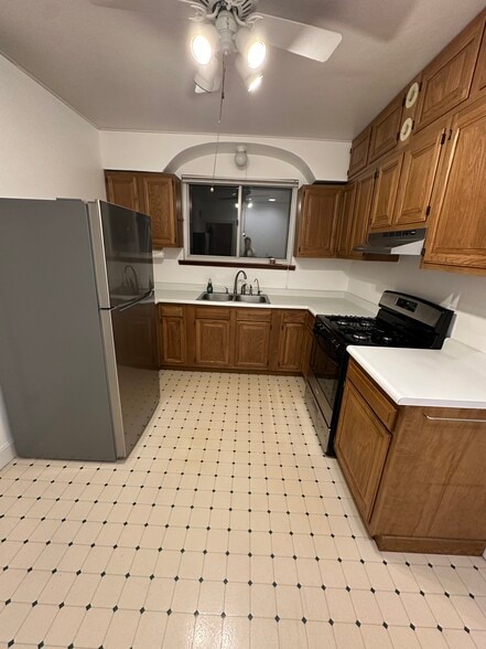 Building Photo - 1054 Rutledge Ave