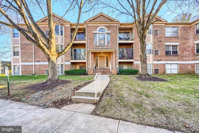 Building Photo - 201 Star Pointe Ct