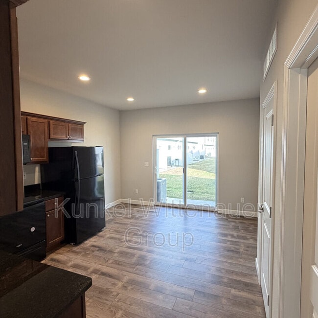 Building Photo - 8401 Allied Wy