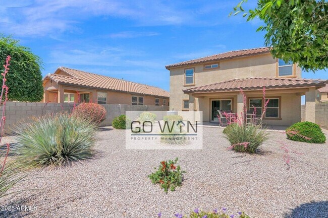 Building Photo - 4 Bed/ 2.5 bath - Beautiful Single Family ...