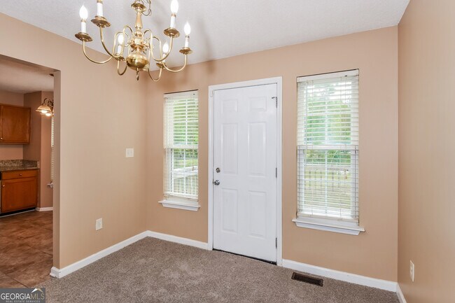 Building Photo - 3385 Slate Dr