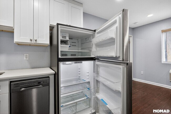 Building Photo - 1 Bedroom Condo in Hackensack