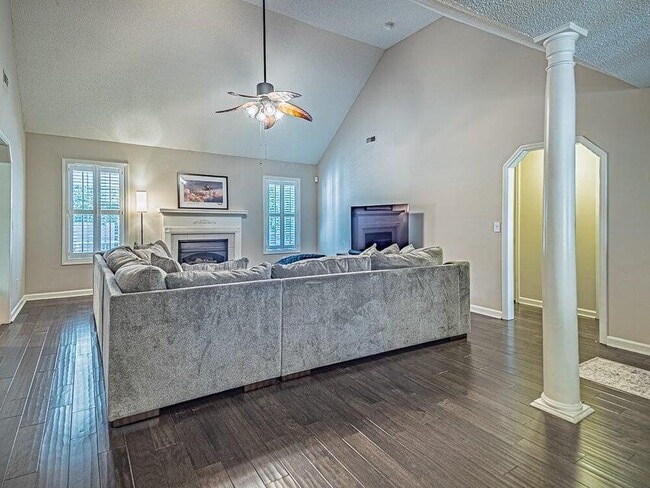 Building Photo - 1265 Cutleaf Dr