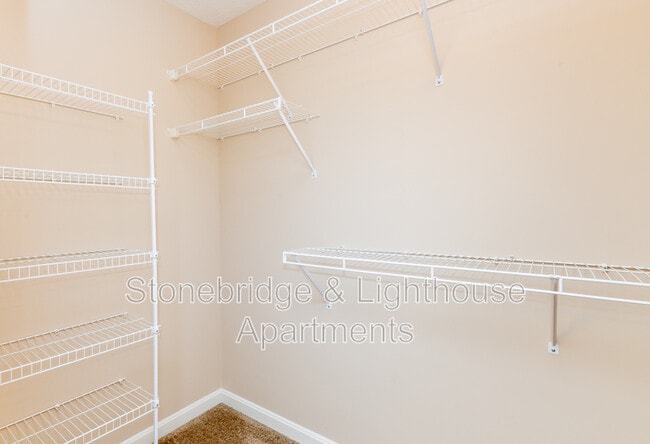 Building Photo - 201 Stonebench Cir