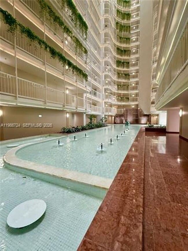 Building Photo - 1717 N Bayshore Dr