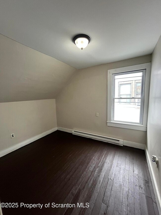 Building Photo - 304 Pittston Ave