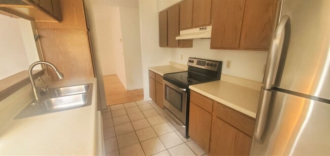 Building Photo - Main Level Living Duplex For Rent