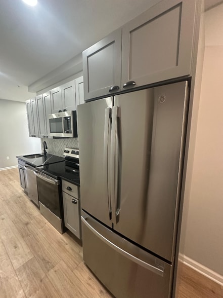 Building Photo - 2215 N 10th St