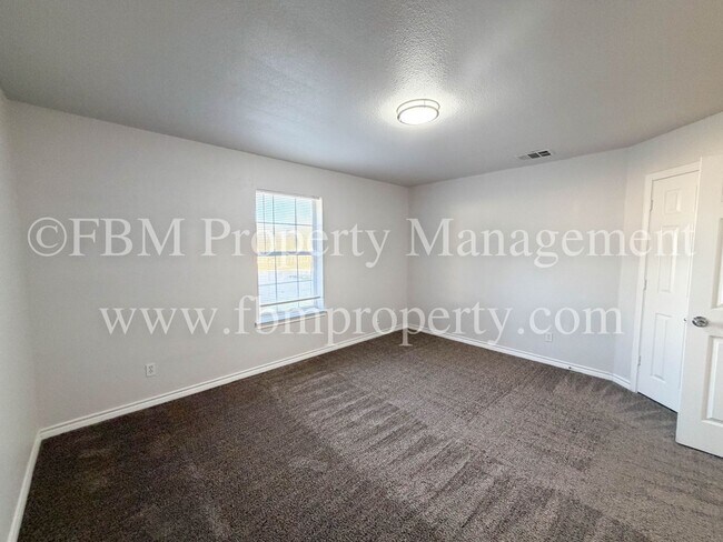 Building Photo - 706 Biloxi Dr