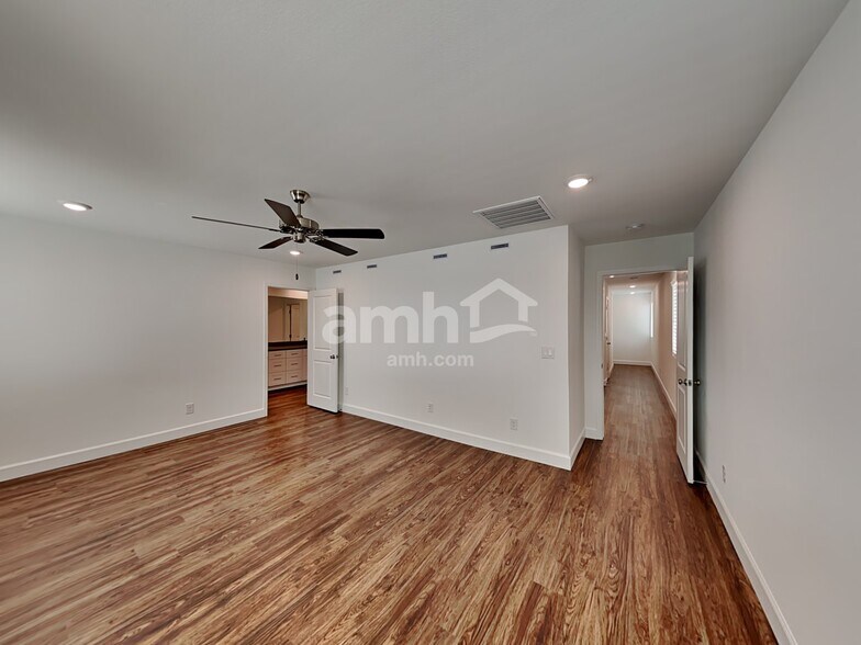 Building Photo - 9140 Ribbon Mdw Ct