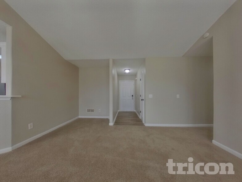 Building Photo - 962 Vera Ct