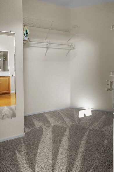 Building Photo - 17547 W Calistoga Dr