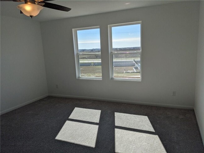 Building Photo - 6705 Routenburn St