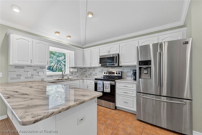 Building Photo - 105 Fern Ct