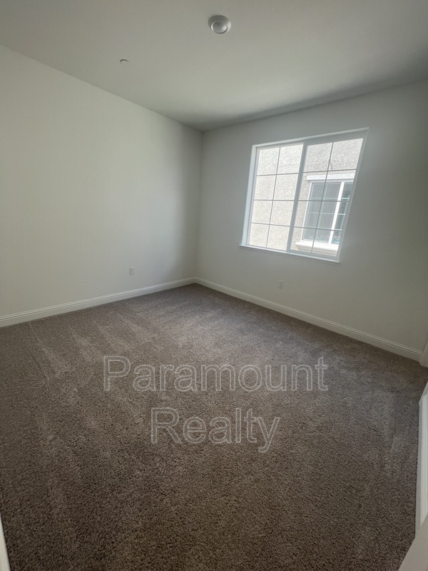 Building Photo - 1369 Emory Ln