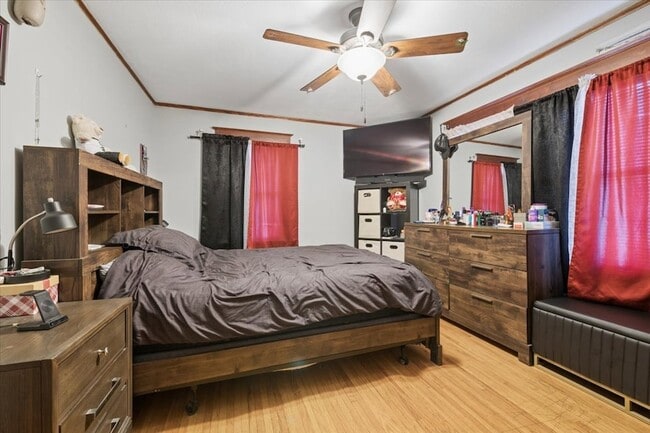 Building Photo - 362 Evans Ave