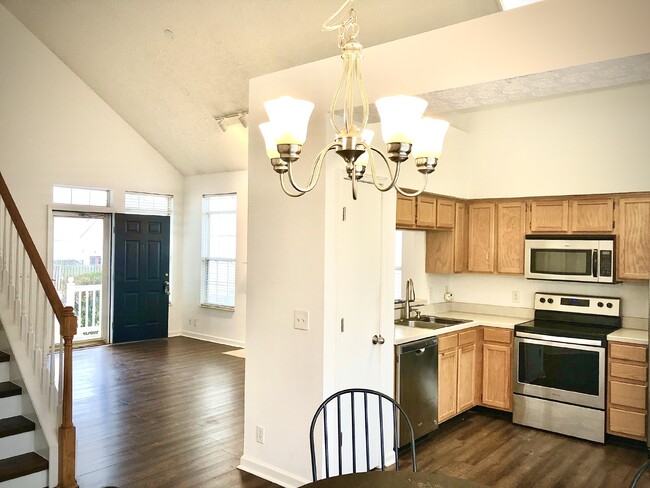 Building Photo - Awesome 3BR/2BA in Hermitage!