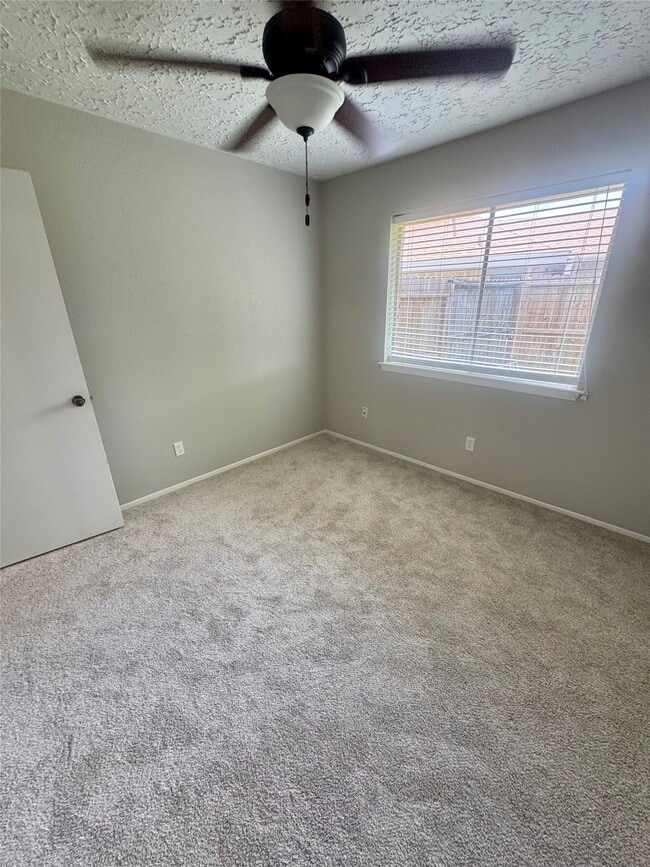 Building Photo - 15702 Roxton Ridge Dr