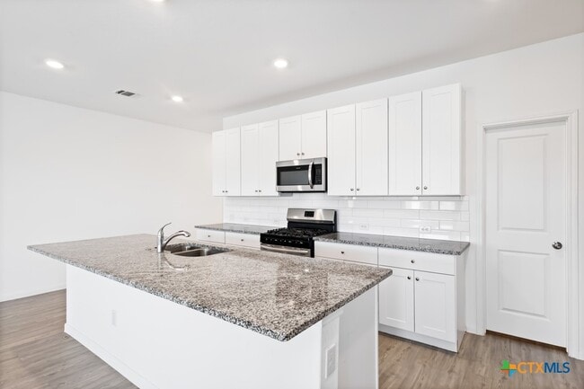 Building Photo - 2460 Vesper Bnd